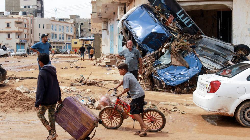 إخلاء درنة و منع الدخول اليها