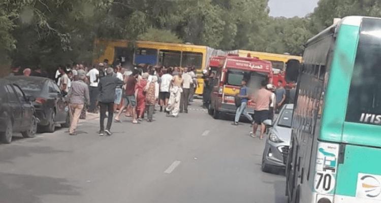 وزير التربية يطمئن على التّلاميذ المُصابين في حادث مرور حافلة للنقل المدرسي