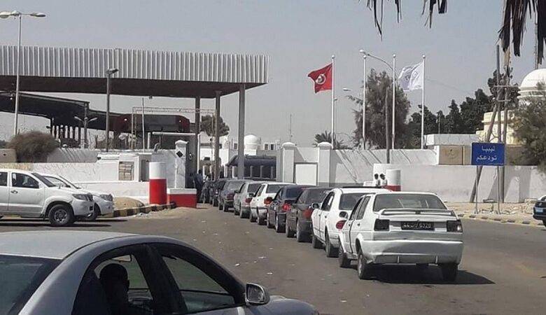 رأس الجدير : توافد عدد كبير من الليبيين على تونس