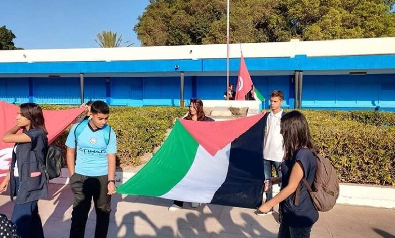 تونس: رفع العلم الفلس.طيني في جميع المؤسسات التربوية و التعليمية في تونس
