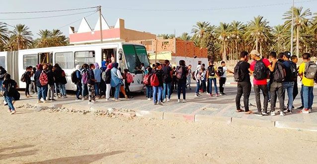 دمدوم-سيدي علي بن عون : مطالب بتوفير حافلة لنقل التلاميذ
