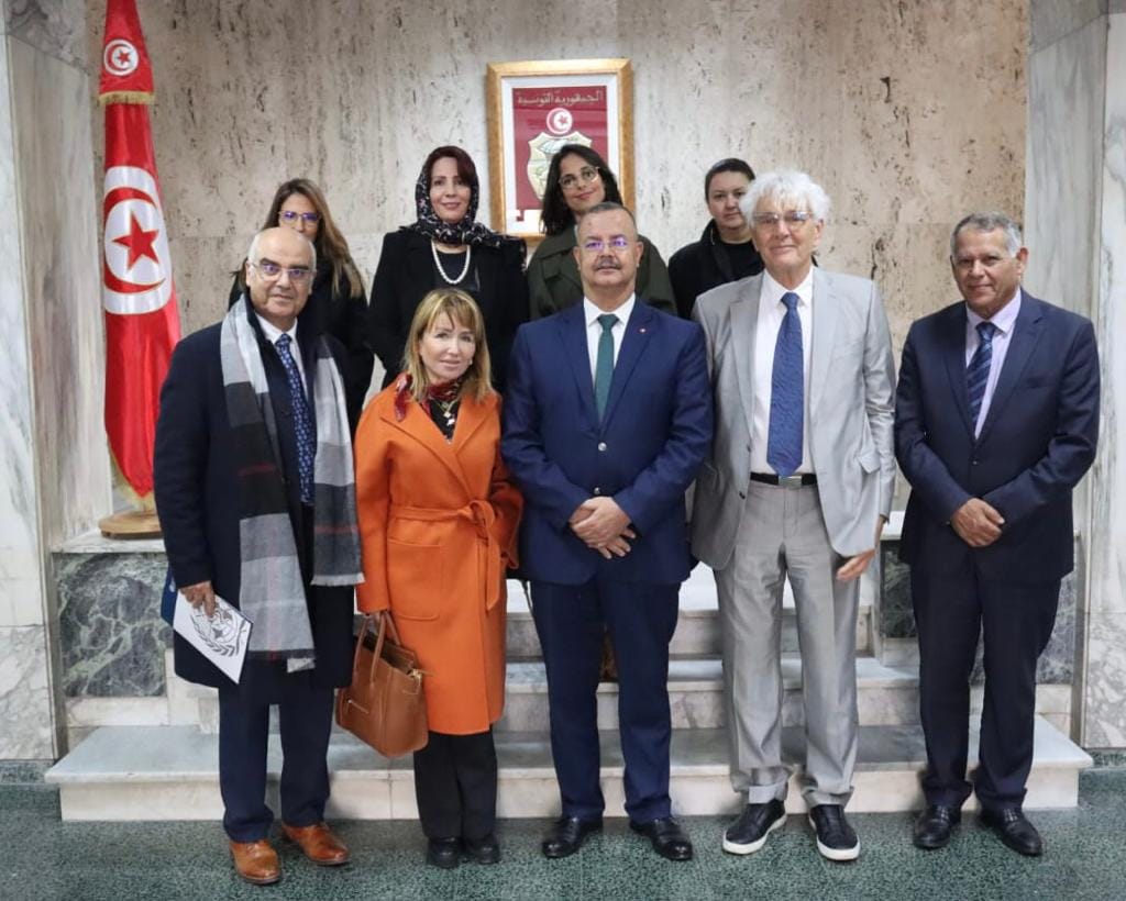 تعميم خدمات الصحّة محور جلسة عمل بمقر وزارة الصحة