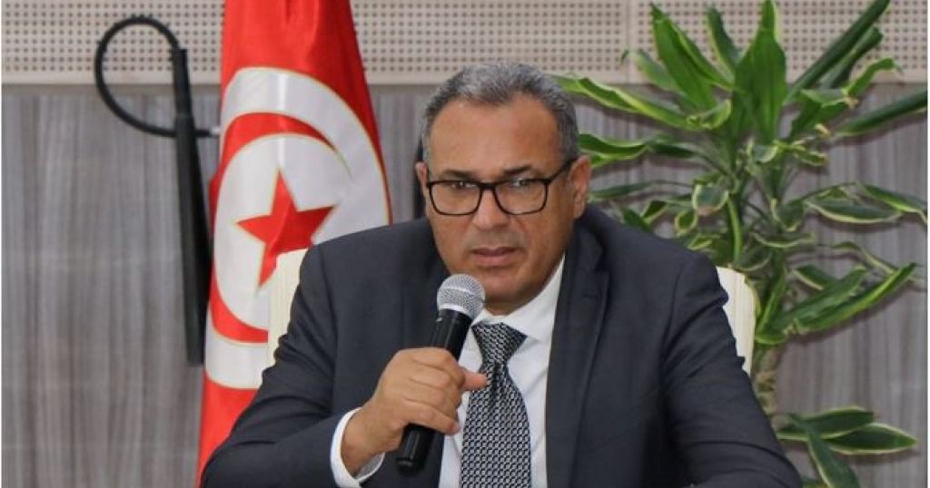 وزير التربية : الاتجاه نحو مسار التقليص من ساعات الدراسة