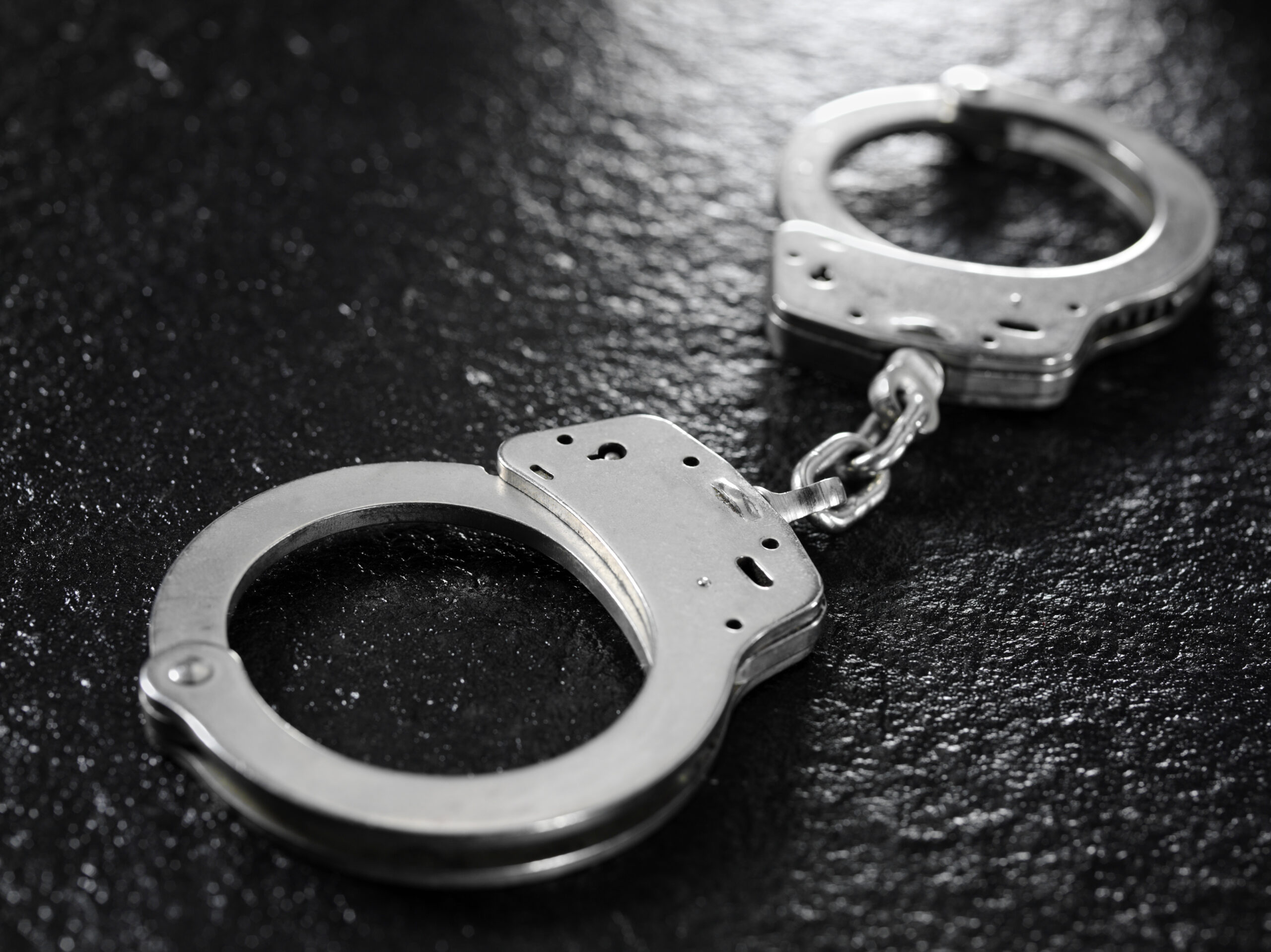 يحدث في تونس : القبض على محكوم غيابيا بأكثر من 350 سنة سجنا