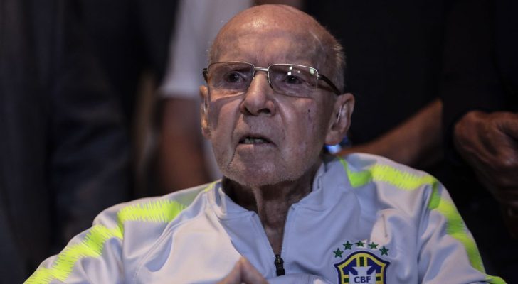وفاة أسطورة كرة القدم البرازيلية ماريو زاغالو