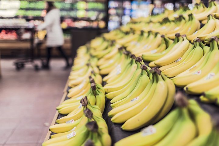 شحنة من الموز تصل تونس..والسعر في حدود 5 دنانير