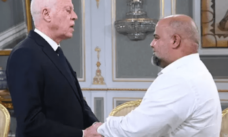 الدحدوح يغادر تونس بعد شعوره بالتعب و آلام بيده المصابة
