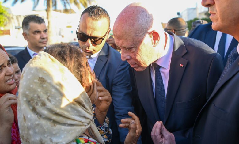 في زيارته الى جبنيانة والعامرة : رئيس الدولة يؤكد أن الدولة وحدها هي المكلفة بتطبيق القانون